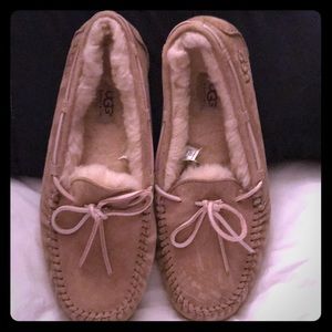 Ugg Dakota moccasin women’s size 10